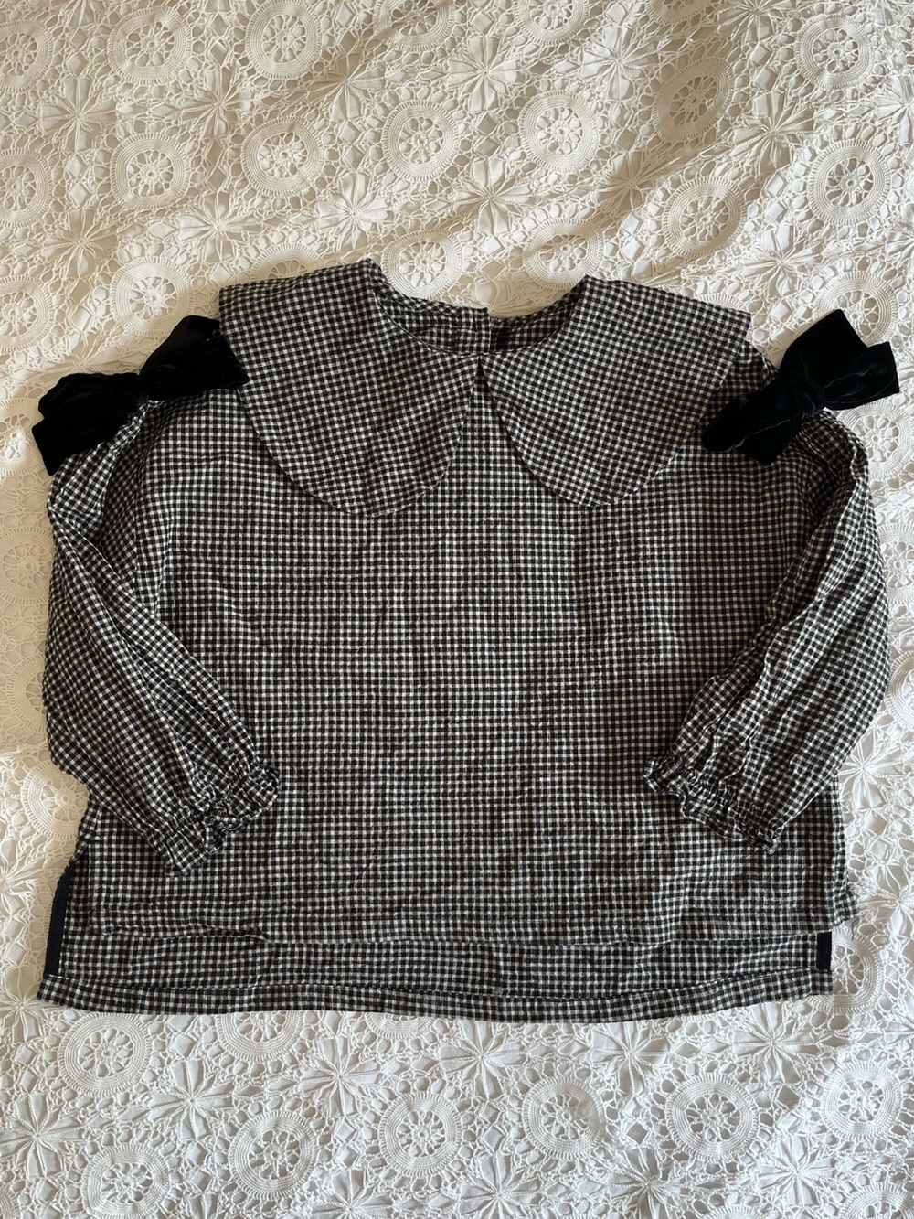 Imakokoni gingham, black and white Peter Pan, baby doll blouse with black ribbon
